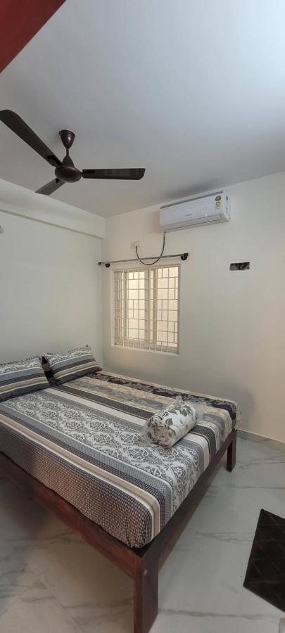 Castle Hsr Sarjapur Road Apartamento Bangalore Exterior foto