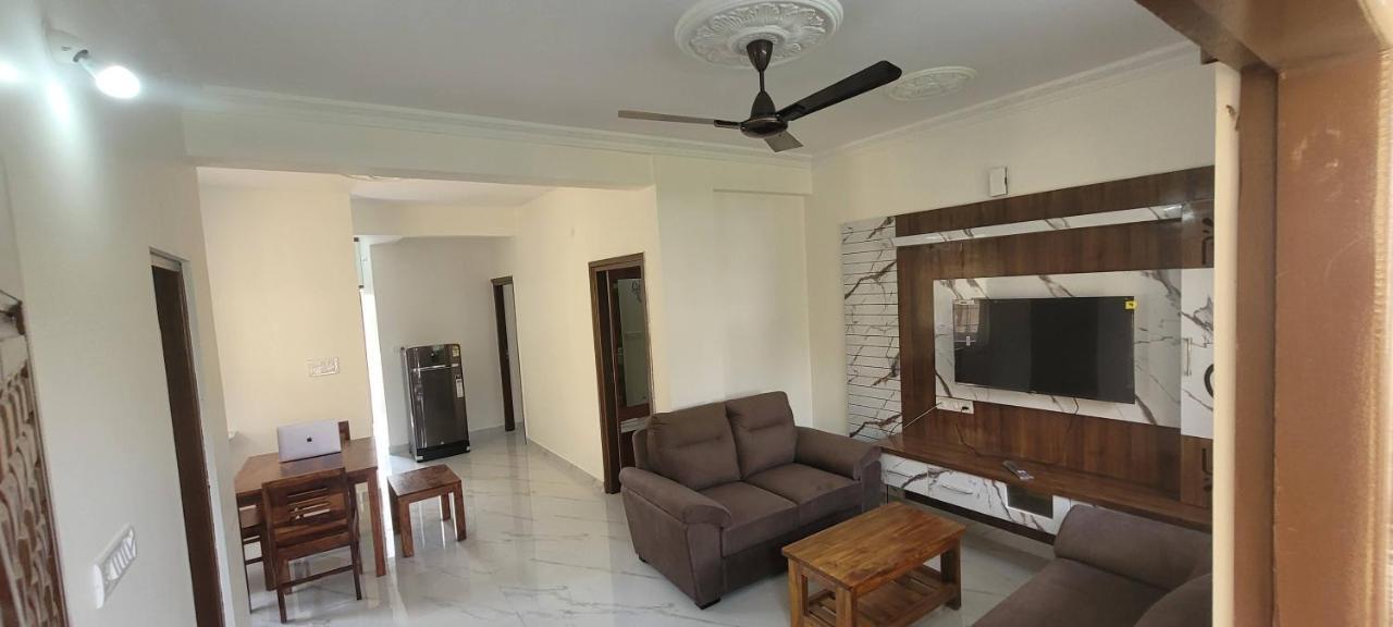 Castle Hsr Sarjapur Road Apartamento Bangalore Exterior foto