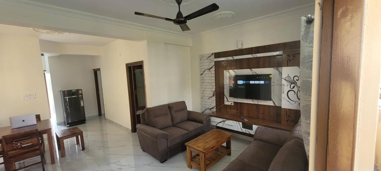 Castle Hsr Sarjapur Road Apartamento Bangalore Exterior foto